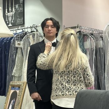 Beverly Hills Bridal Exchange - Bridal Near Me - Corona, California