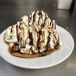 Anyway's Pub - Oakbrook Terrace - Colossal Cookie Bowl
