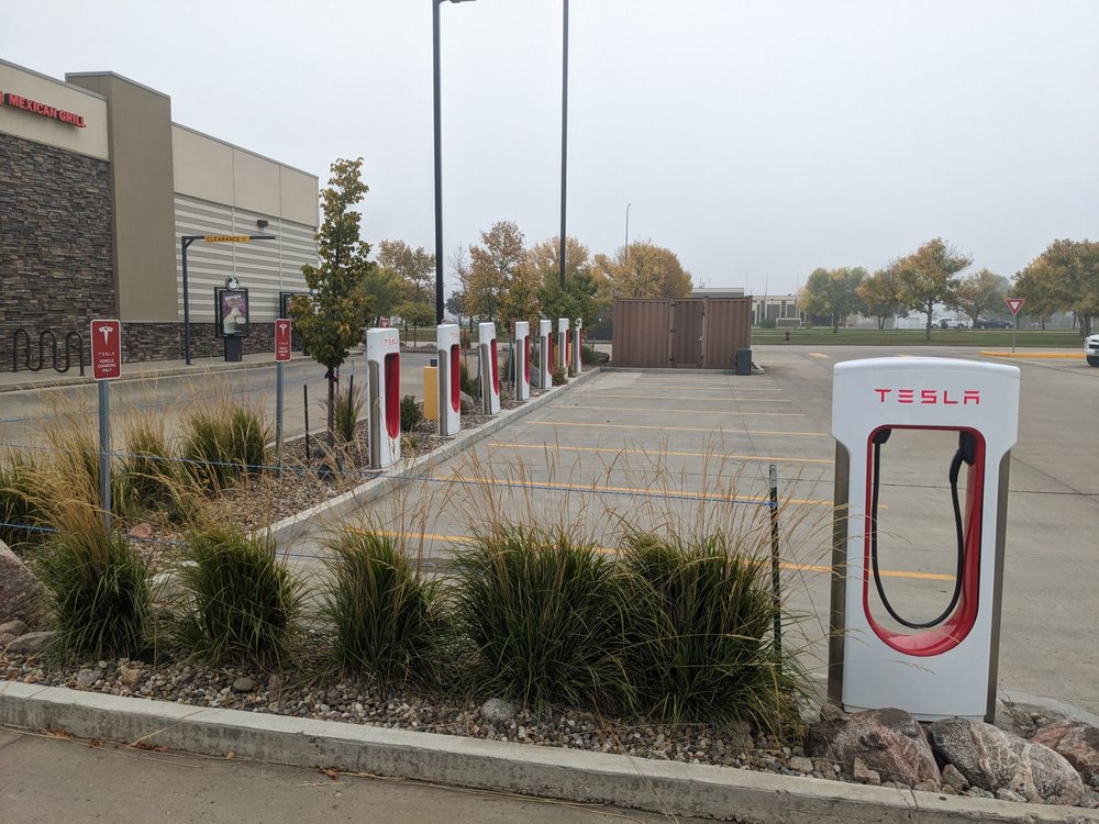 TESLA SUPERCHARGER PRAIRIE HILLS MALL 1681 3rd Ave W, Dickinson