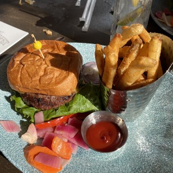 Lamplight Lounge - ok Burger but Fries were excellent - New American Near Me - Anaheim, California Lamplight Lounge - ok Burger but Fries were excellent - New American Near Me - Anaheim, California