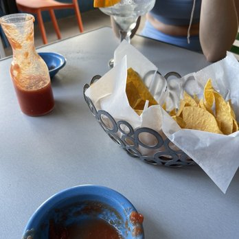 El Sol Mexican Bar & Grill - Free chips and salsa - Mexican Near Me - Sanford, Florida