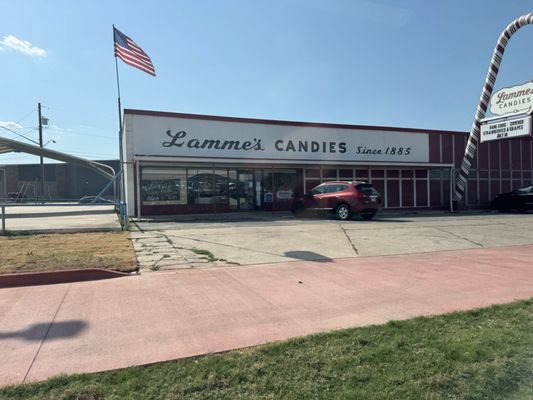 Lammes Candies at Airport Blvd by null