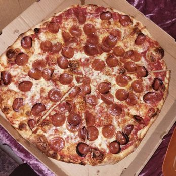 Oceanside Pizza - Cocoa Beach - Pepperoni pizza (large) - Pizza Near Me - Cocoa Beach, Florida