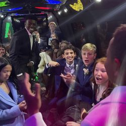Luxury Lit Limousine - Indianapolis Party bus
WWW.luxurylitlimo.com