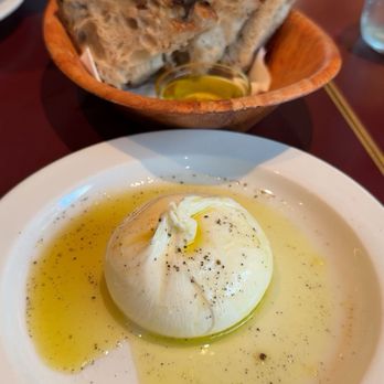 Padella Shoreditch - Burrata and sourdough bread - Italian Near Me - London, XGL