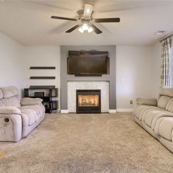 Floors Free - Living room BEFORE - Flooring Near Me Floors Free - Living room BEFORE - Flooring Near Me