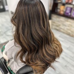 Salon Bella