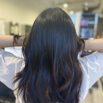 Salon Vitor - Hair Salons Near Me - Brentwood, California