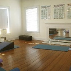 EnCore Pilates & Physcial Therapy - Mat Room
