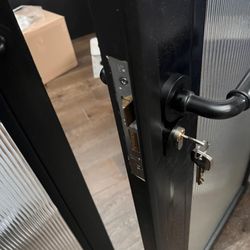 London 24/7 Locksmith - Lock replacement