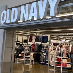 Old Navy - Entrance