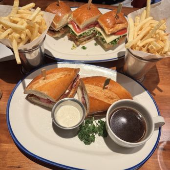 Hillstone Restaurant - French Dip and Chicken Sandwich - New American Near Me - Phoenix, Arizona Hillstone Restaurant - French Dip and Chicken Sandwich - New American Near Me - Phoenix, Arizona