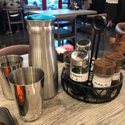 Baek Ri Hyang - Stainless steel cups, condiments