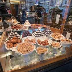 Confiserie Tschirren - Window Display