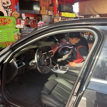 Cortes Auto Glass - Auto Glass Services Near Me - Los Angeles, California Cortes Auto Glass - Auto Glass Services Near Me - Los Angeles, California