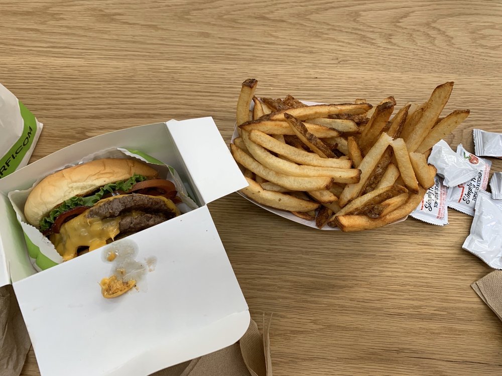 BURGERFI 70 Photos & 128 Reviews Burgers One Cnn Center Plz NW, Atlanta, GA Restaurant