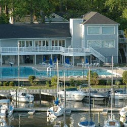 Mount Vernon Yacht Club - Looking back from the point at the marina, pool and club house