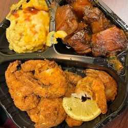 Oooh We It Is - Shrimp dinner with macaroni and cheese and yams