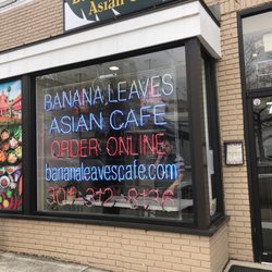 Banana Leaves Asian Cafe - Egg roll with online order