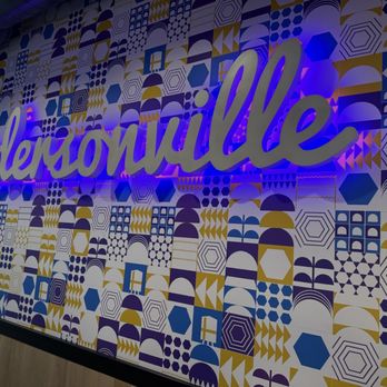 Taco Bell Cantina - Interior - Tacos Near Me - Chicago, Illinois