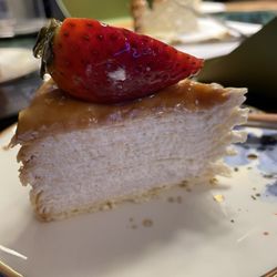 L'otus Cake Boutique - Creme brûlée crepe cake