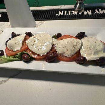 Bella Vista - Caprese ($18.99) - Italian Near Me - Boston, Massachusetts