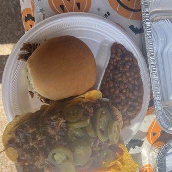 Eagle Fork Farms - Barbecue - Pumpkin Patches Near Me - Moscow Mills, Missouri