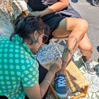 Primal Henna Arts - My first henna and pagua!!! (During a street festival) - Henna Artists Near Me Primal Henna Arts - My first henna and pagua!!! (During a street festival) - Henna Artists Near Me