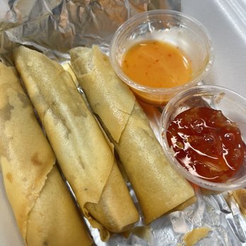 Yo Quiero Lumpia - The Classic beef lumpia - Food Delivery Services Near Me Yo Quiero Lumpia - The Classic beef lumpia - Food Delivery Services Near Me