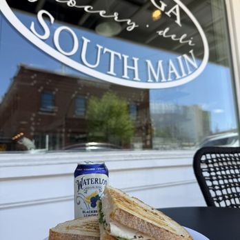 Bodega South Main - Panini & Waterloo - Grocery Near Me - Fort Worth, Texas