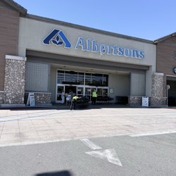Albertsons - Front