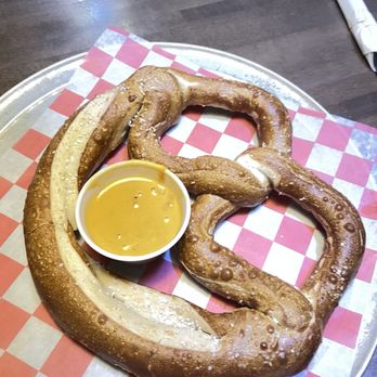 Parry's Pizzeria & Taphouse - Pretzel & Beer Cheese - Pizza Near Me - Cibolo, Texas