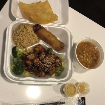 Hunan Chef - Sesame chicken with broccoli, fried rice, eggroll, hot and sour soup a delicious lunch - to go! - Chinese Near Me - Cedar Park, Texas