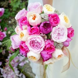 Lynette's Flowers & Gifts