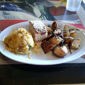 Curbside Cafe - Breakfast & Brunch Near Me - Vista, California