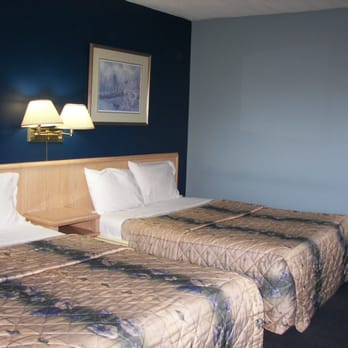 Villager Lodge - Two Queen Bed suite - Hotels Near Me - Niagara Falls, Ontario Villager Lodge - Two Queen Bed suite - Hotels Near Me - Niagara Falls, Ontario