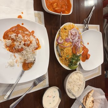 Biryani Pot - Butter Chicken and Veggie Biryani - Indian Near Me - San Antonio, Texas