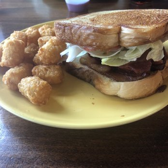 D'Cracked Egg - Breakfast & Brunch Near Me - Tupelo, Mississippi D'Cracked Egg - Breakfast & Brunch Near Me - Tupelo, Mississippi