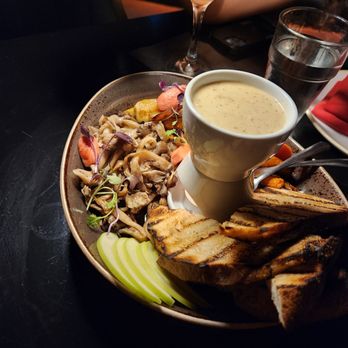 Untitled Supper Club - American Near Me - Chicago, Illinois