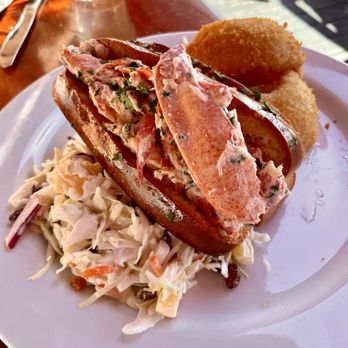Santa Barbara Shellfish Company - Lobster Roll (IG: @christal.light) - Seafood Near Me - Santa Barbara, California Santa Barbara Shellfish Company - Lobster Roll (IG: @christal.light) - Seafood Near Me - Santa Barbara, California