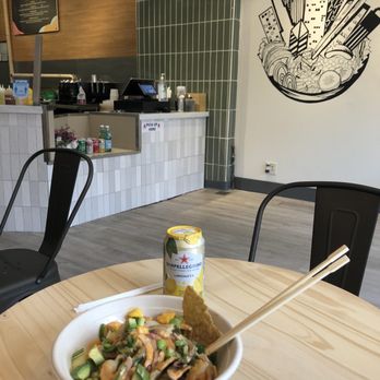 Mammoth Poke - Build your own poke bowl, spicy shrimp nachos - Poke Near Me - Chicago, Illinois