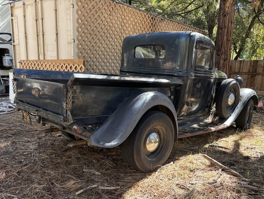 The Hidden Grotto Logo