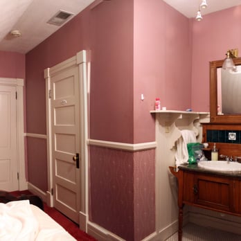 Hostel California - There is a private room on the second floor - Hostels Near Me - Bishop, California