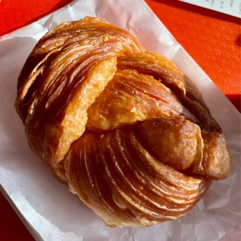 Zippy's Kalihi - Flakey donut - Diners Near Me - Honolulu, Hawaii