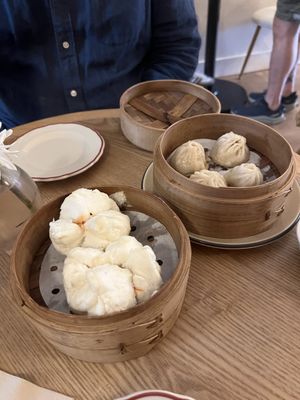 HOM Cafe & Wine by null