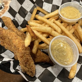 Strip's Chicken - 3 strip meal - Breweries Near Me - Lenexa, Kansas