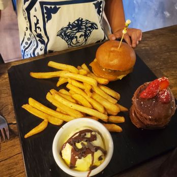 JUNGLEKING - Food Monarchy - Kids meal that was loved by our 10 and 4 yr old. - Breakfast & Brunch Near Me - Madrid, M JUNGLEKING - Food Monarchy - Kids meal that was loved by our 10 and 4 yr old. - Breakfast & Brunch Near Me - Madrid, M