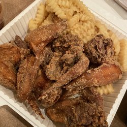 Blaq Dragon - 6 wings with fries
