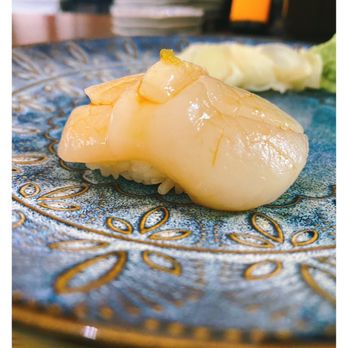 Sushi Kaunta - Scallop nigiri - Japanese Near Me - Kent, Washington Sushi Kaunta - Scallop nigiri - Japanese Near Me - Kent, Washington
