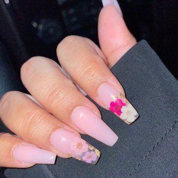 KeKe's Nail Salon - This is only one of the many sets Amy has done for me! - Nail Salons Near Me - Chicago, Illinois KeKe's Nail Salon - This is only one of the many sets Amy has done for me! - Nail Salons Near Me - Chicago, Illinois